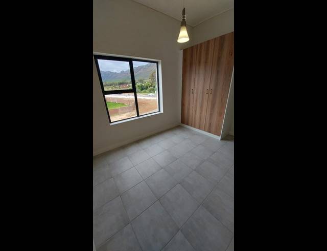1 BEDROOM PROPERTY TO RENT IN GREENBAY ECO ESTATE